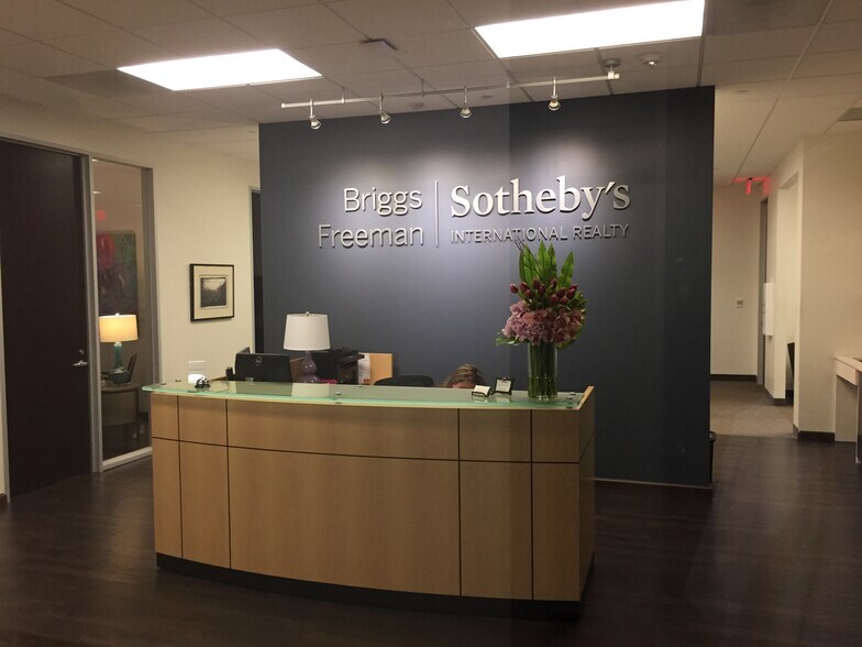 More Photos Of 950 E State Highway 114, Southlake Coworking Space