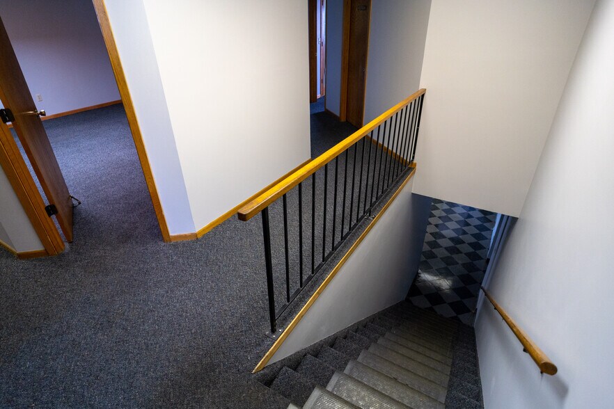 More Photos Of 1304 Valleyhigh Dr NW, Rochester Showroom For Sale