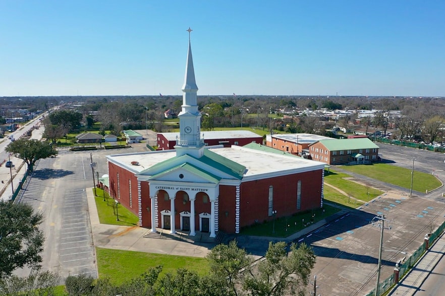 More Photos Of 9101 Airline Dr, Houston Religious Facility For Sale