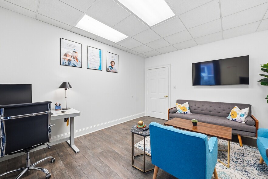 More Photos Of 324 Cherokee St NE, Marietta Office For Lease
