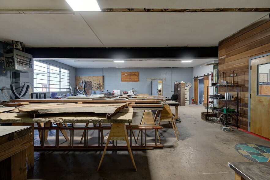 More Photos Of 1615 N Portland Ave, Oklahoma City Warehouse For Sale