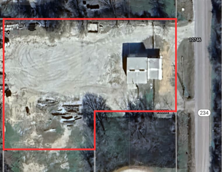 More Photos Of 10744 Spur 234, Navasota Warehouse For Lease