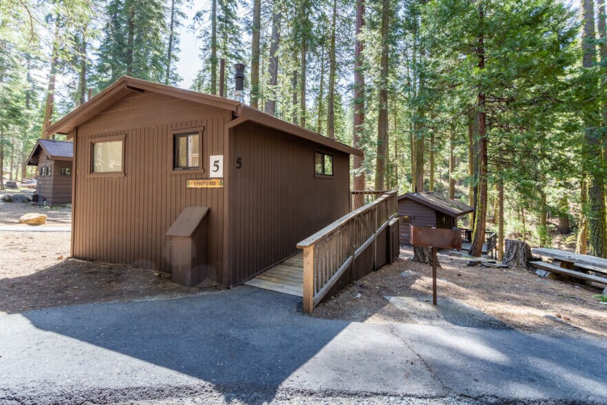 More Photos Of 500 Dodge Ridge Rd, Pinecrest Hotel For Sale