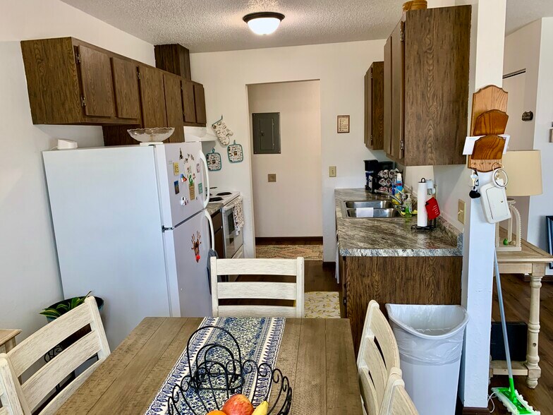 More Photos Of 110-116 Baldwin St, Granite Falls Apartments For Sale