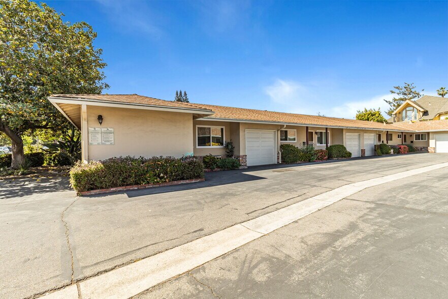 More Photos Of 1120 Bonita Ave, Mountain View Apartments For Sale