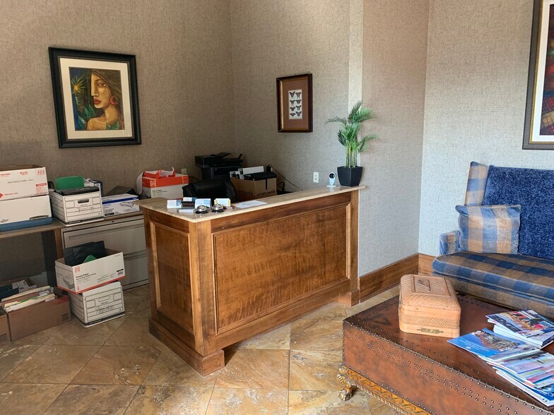 More Photos Of 701 S Howard Ave, Tampa Storefront Retail Office For Lease
