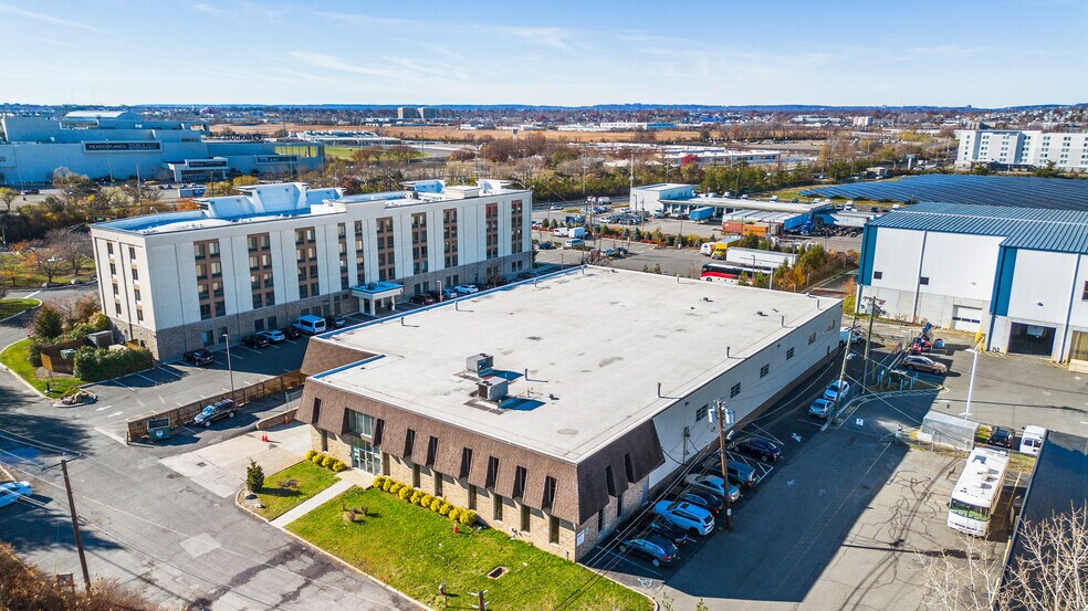 More Photos Of 310 Paterson Plank Rd, Carlstadt Manufacturing For Lease