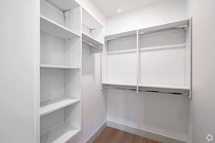 More Photos Of 619 N Maple Ave, Ho-Ho-Kus Apartments For Lease