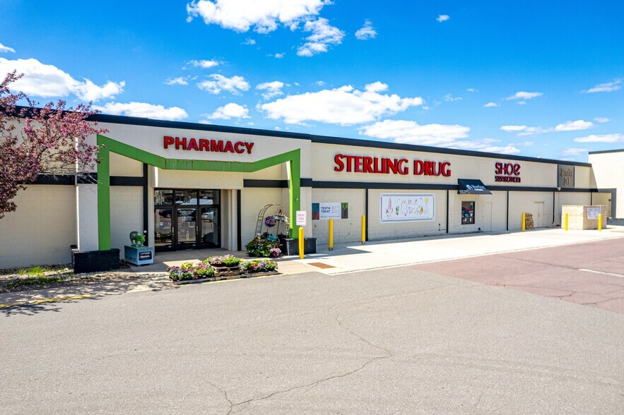 More Photos Of 308 S State St, Fairmont Freestanding For Sale