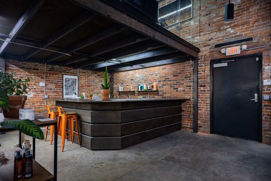 More Photos Of 1938 Franklin St, Detroit Loft Creative Space For Lease