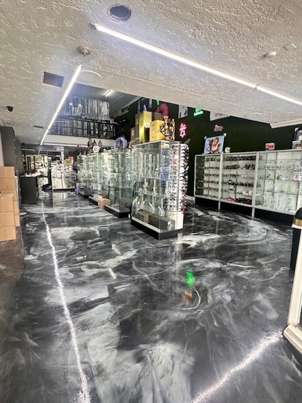 More Photos Of 3555 E Coast Hwy, Corona Del Mar Storefront For Lease