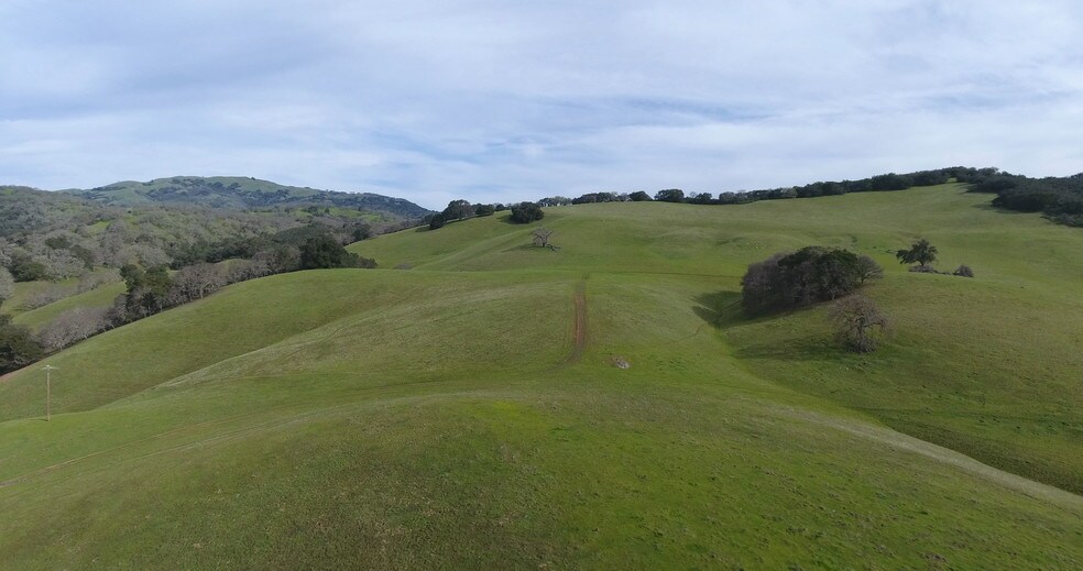 More Photos Of 1002 Metcalf Rd, San Jose Land For Lease