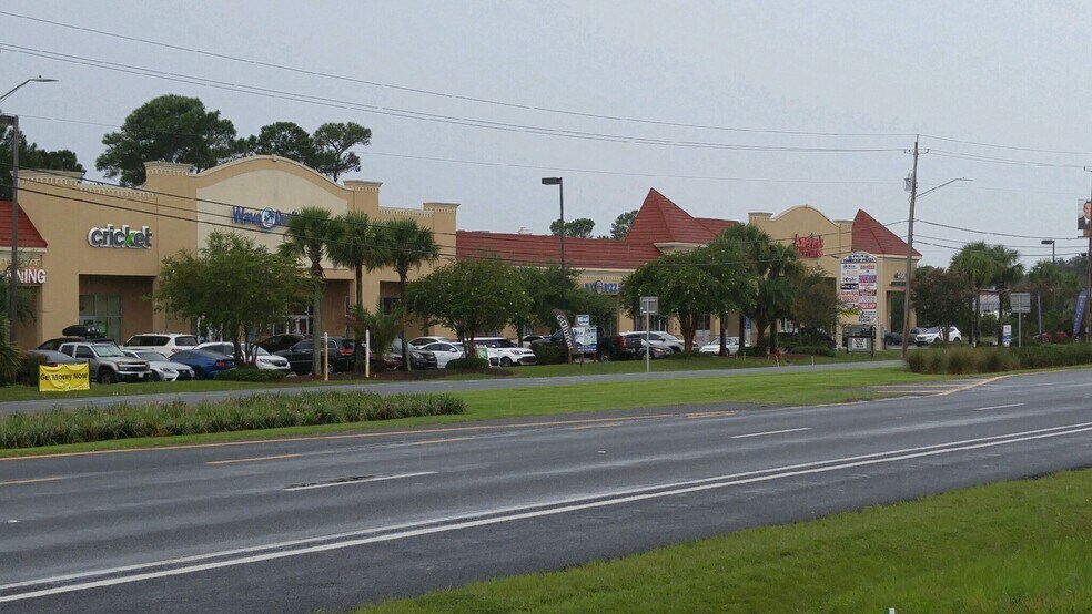 More Photos Of 8189-8259 Navarre Pky, Navarre Unknown For Lease