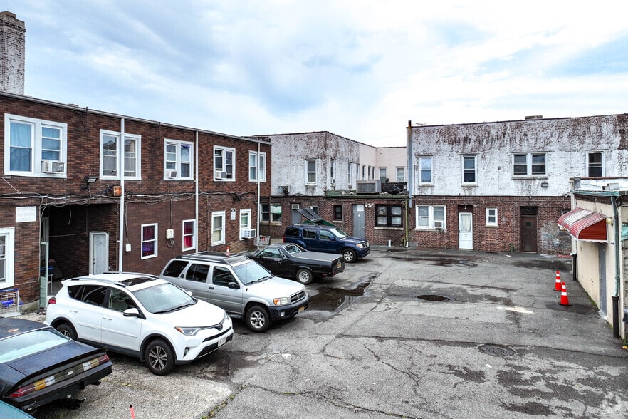 More Photos Of , Franklin Square Unknown For Sale