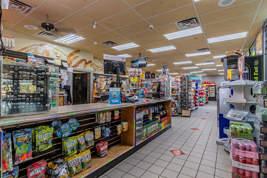 More Photos Of 611 E Main St, Somerton Service Station For Sale