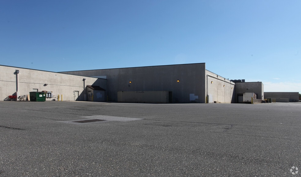 More Photos Of 8765-8859 Woodyard Rd, Clinton Freestanding For Lease