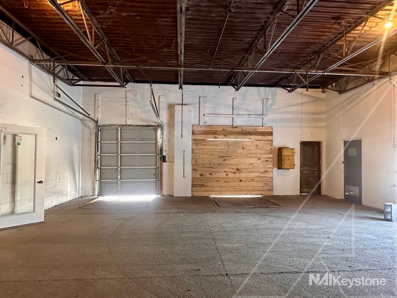 More Photos Of 185 N Front St, Columbia Warehouse For Sale