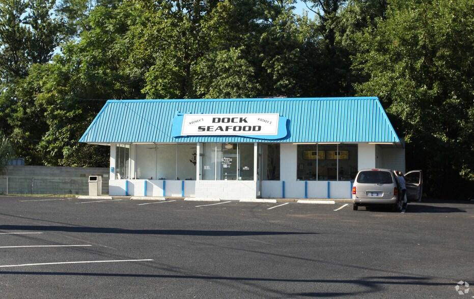 More Photos Of 1125 State St, New Albany Fast Food For Sale