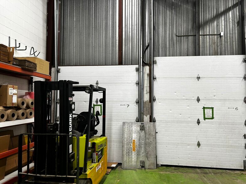 More Photos Of 1151-1181 Parisien St, Ottawa Warehouse For Lease