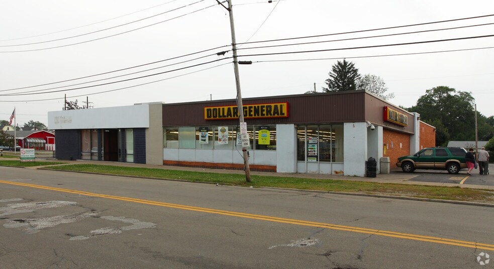 Primary Photo Of 714-718 East Ave, Erie Storefront For Sale