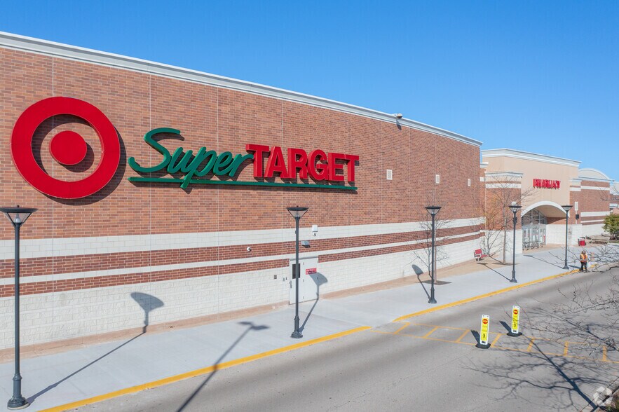 More Photos Of 702-750 S Randall Rd, Algonquin Unknown For Lease
