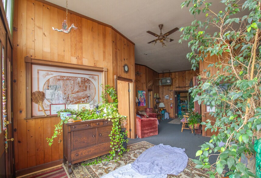 More Photos Of 1480 Myrtle Ave, Eureka General Retail For Sale