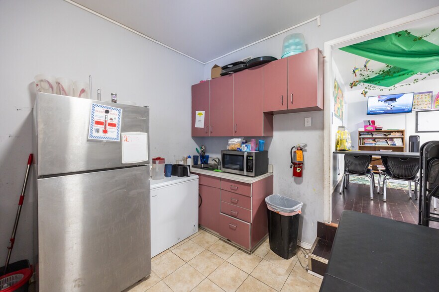 More Photos Of 5717 Midlothian Tpke, Richmond Office For Sale