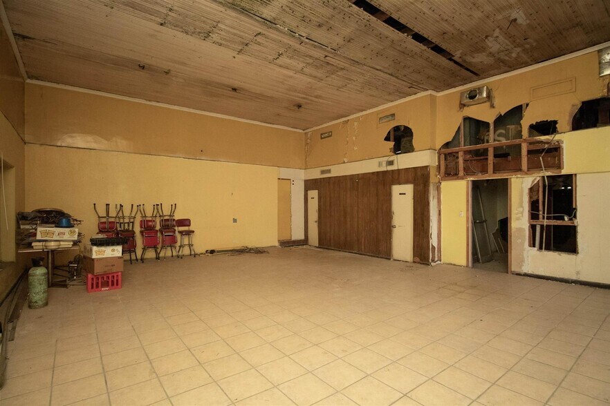 More Photos Of 620 San Agustin Ave, Laredo Storefront Retail Office For Sale