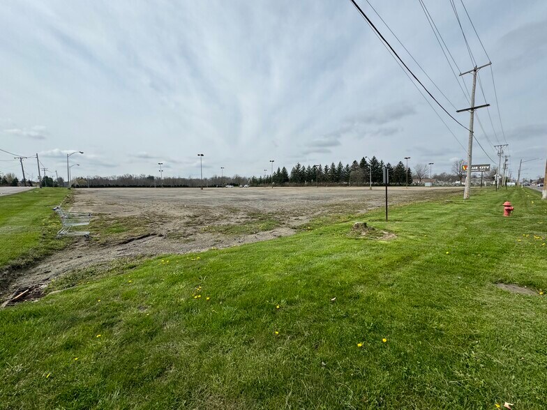 More Photos Of 1425 E State St, Alliance Land For Sale