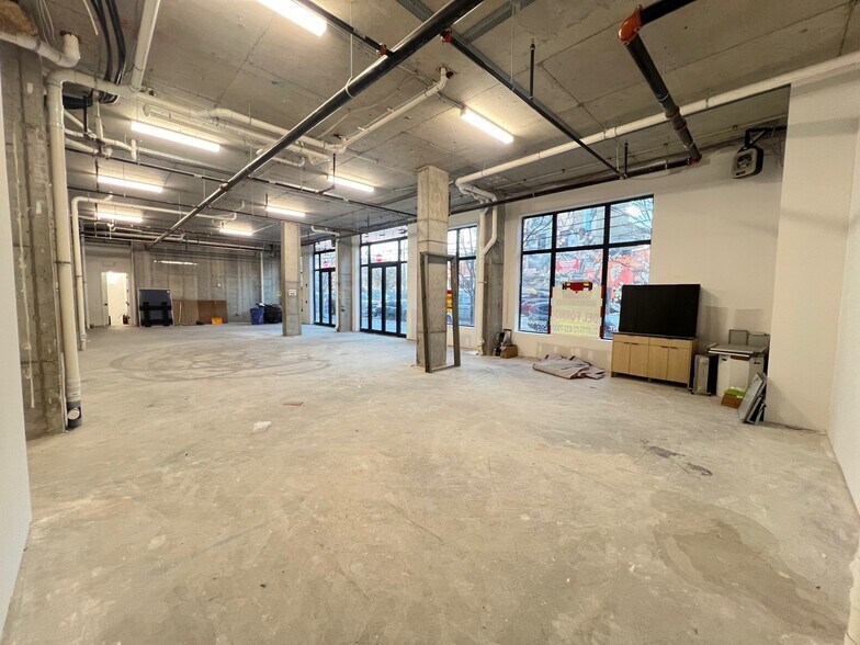 More Photos Of 139 Christopher Columbus Dr, Jersey City Apartments For Lease
