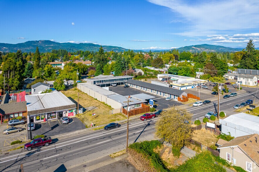 More Photos Of 1152 Main St, Springfield Hotel For Sale