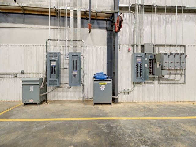 More Photos Of 2201 W South Ave, Ponca City Warehouse For Sale