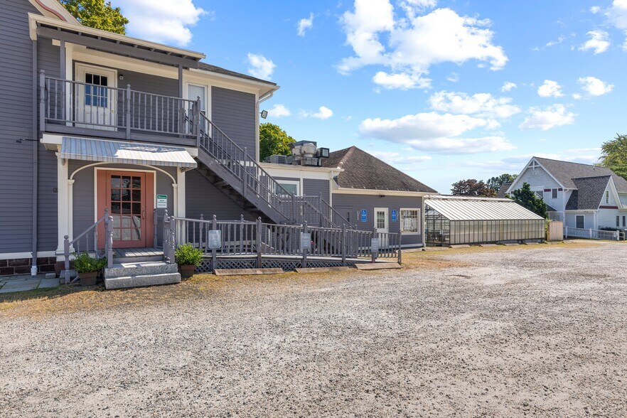 More Photos Of 78 Main St, Centerbrook Restaurant For Lease