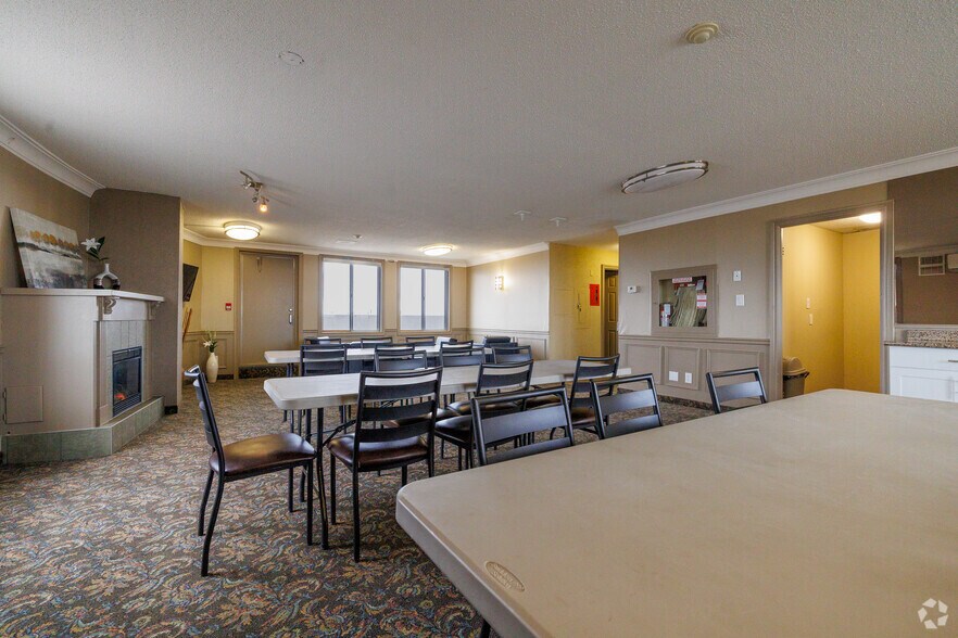 More Photos Of 160 George St, Sarnia Apartments For Lease
