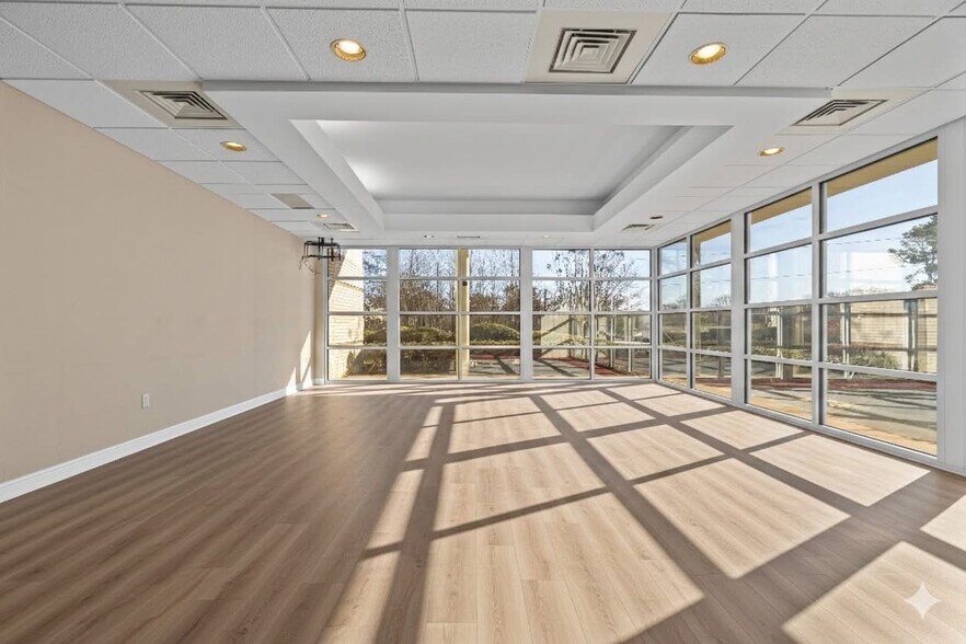 More Photos Of 170 Cardiology Pl, Commerce Medical For Lease