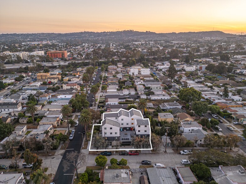 More Photos Of 2301 S Cloverdale Ave, Los Angeles Apartments For Sale