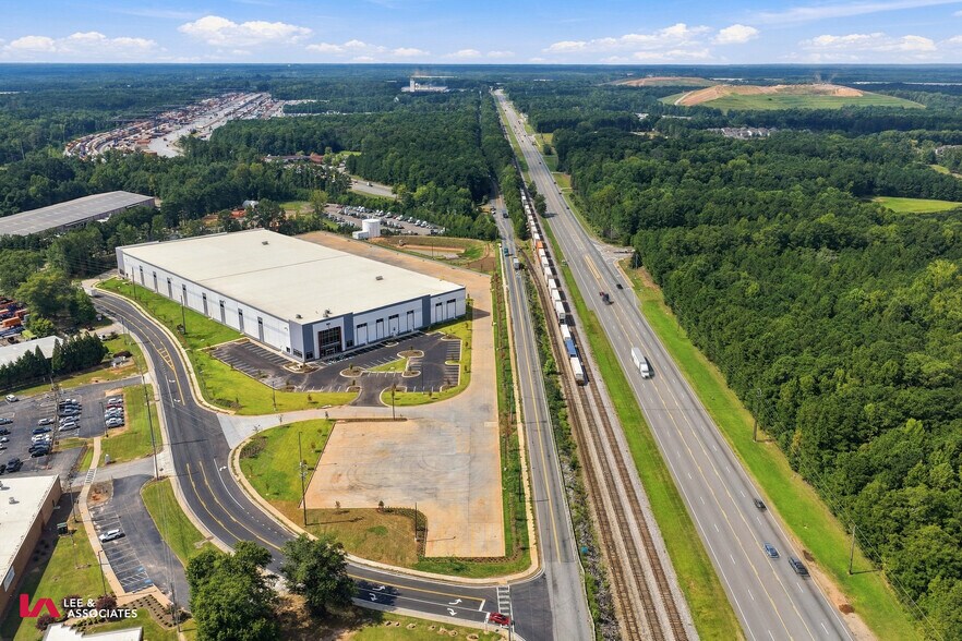 More Photos Of 505 Bohannon Rd, Fairburn Distribution For Lease