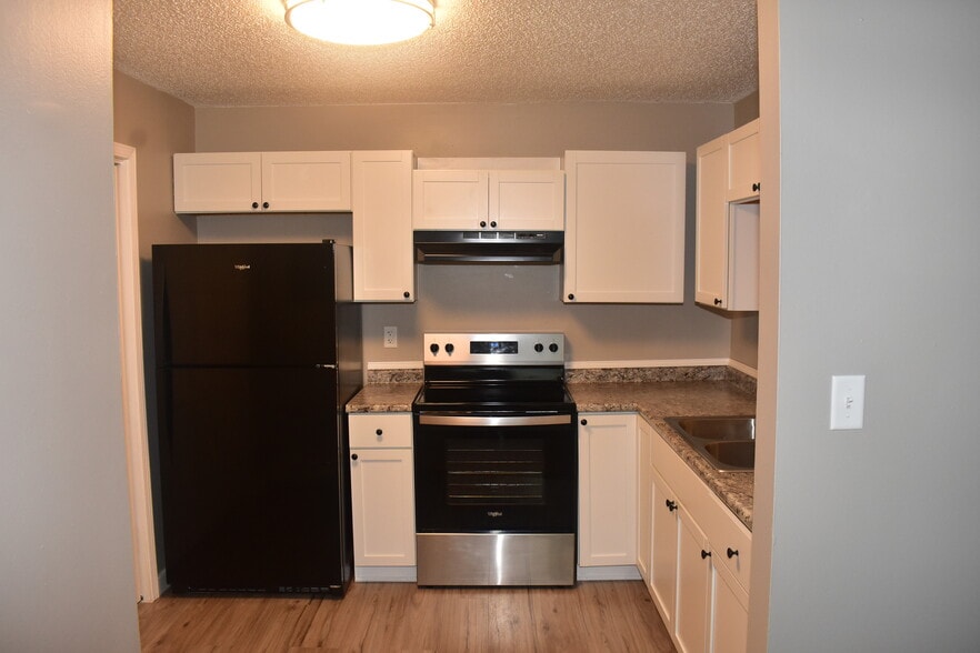 More Photos Of 3274 E Euclid Ave, Des Moines Apartments For Sale
