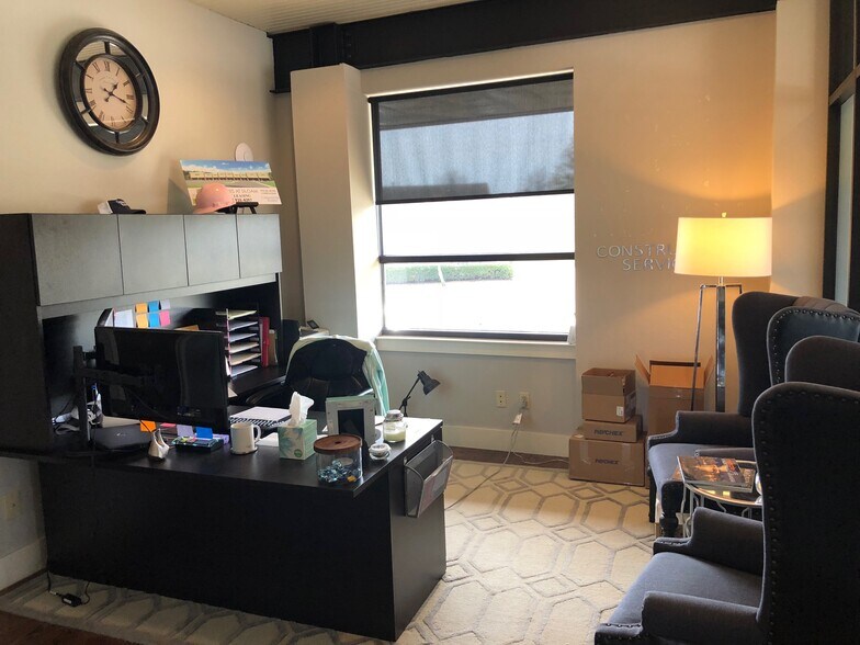 More Photos Of 2961 N Point Cir, Fayetteville Office For Lease