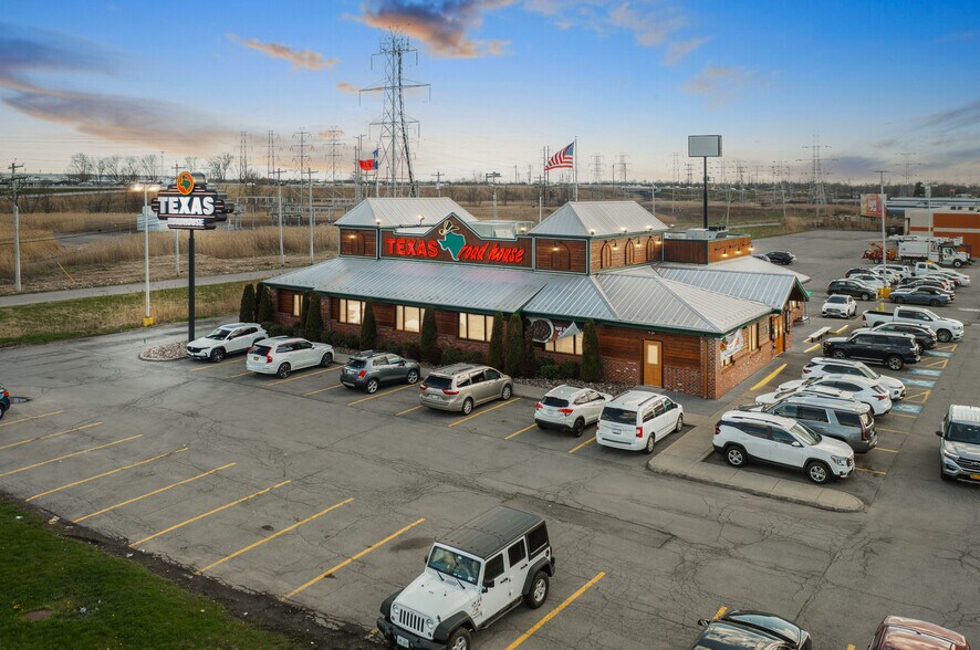 Primary Photo Of 900 Young St, Tonawanda Restaurant For Sale