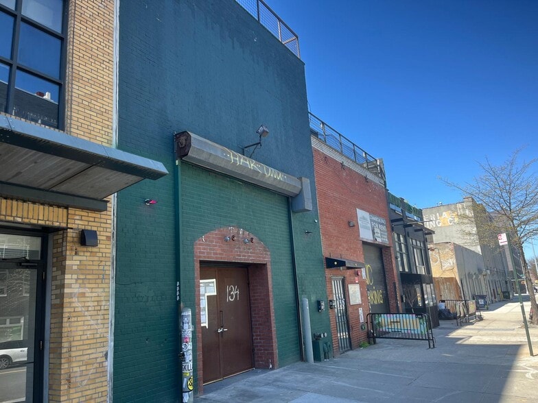 Primary Photo Of 134 Metropolitan Ave, Brooklyn Warehouse For Lease
