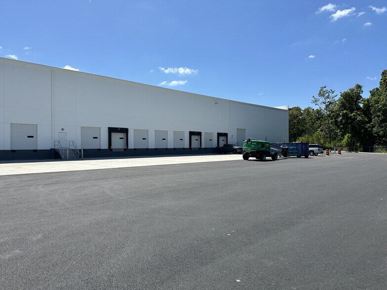 More Photos Of 4405 Turner Rd SE, Salem Distribution For Lease