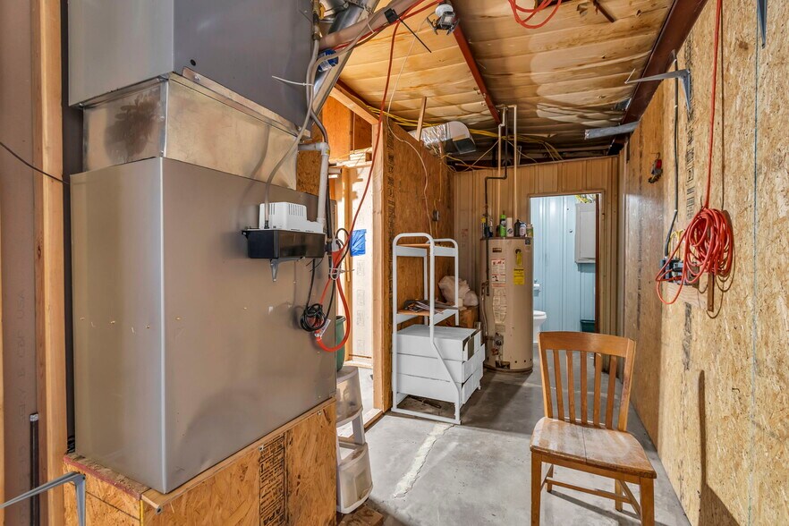 More Photos Of 700 Waters St, Carrollton Freestanding For Sale