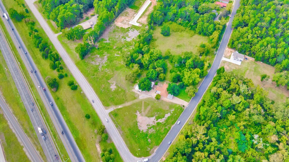 More Photos Of 844 Interstate 45, Huntsville Land For Lease