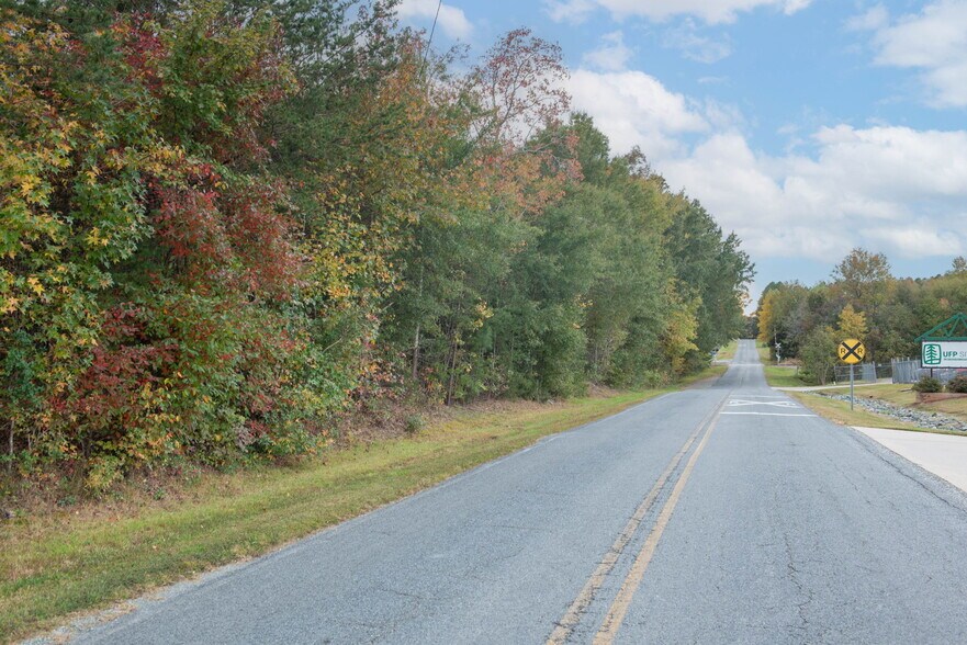 More Photos Of 6988 Kinro Rd, Liberty Land For Sale