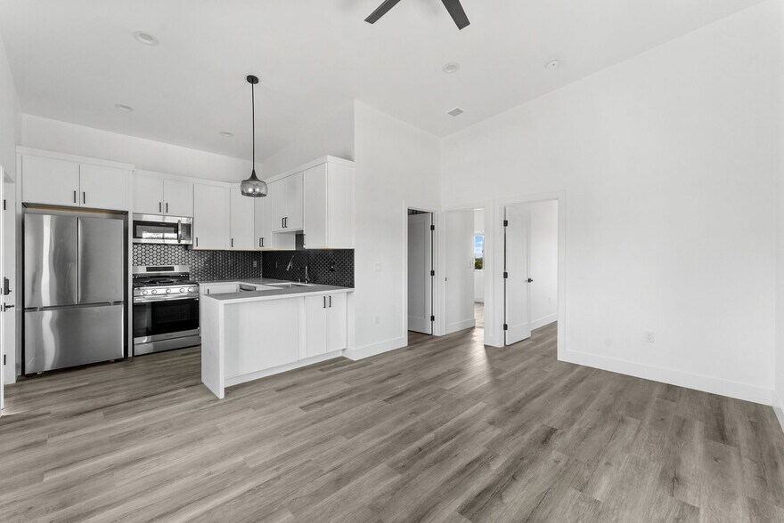 More Photos Of 2722 Nye St, San Diego Apartments For Sale