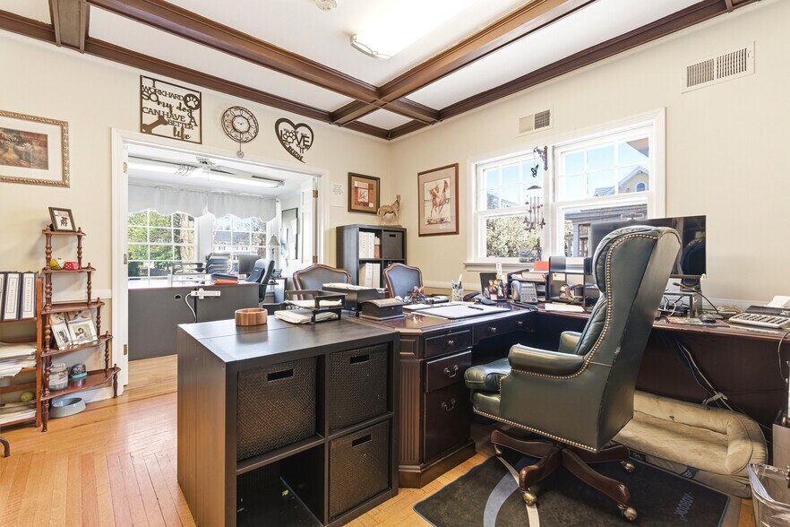 More Photos Of 467 Middlesex Ave, Metuchen Office For Sale