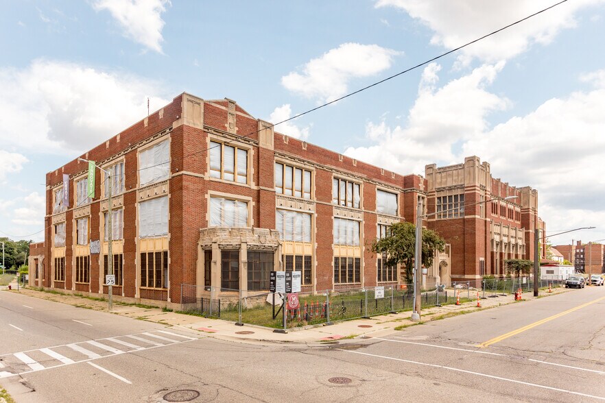 More Photos Of 950 Selden St, Detroit Schools For Lease