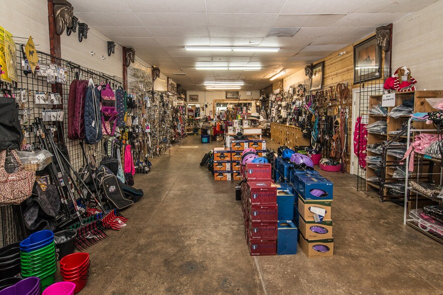 More Photos Of 917 Main St, Woodland Freestanding For Sale