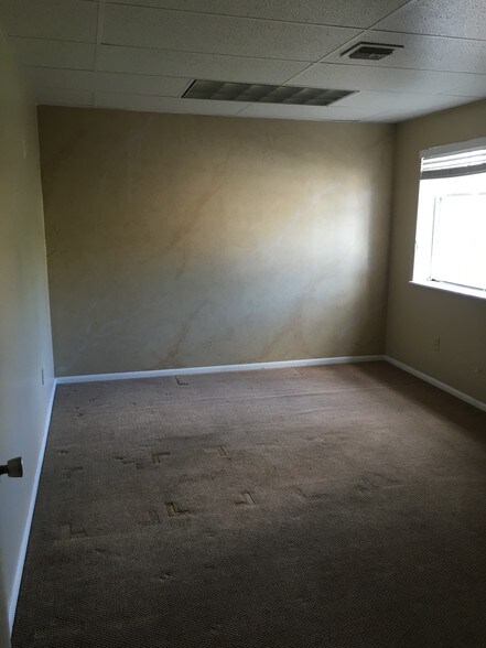 More Photos Of 2550 Washington Blvd, Ogden Office For Lease